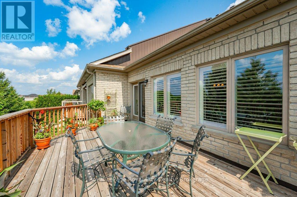 












28 - 19 SIMMONDS DRIVE

,
Guelph (Victoria North),




Ontario
N1E0H4

