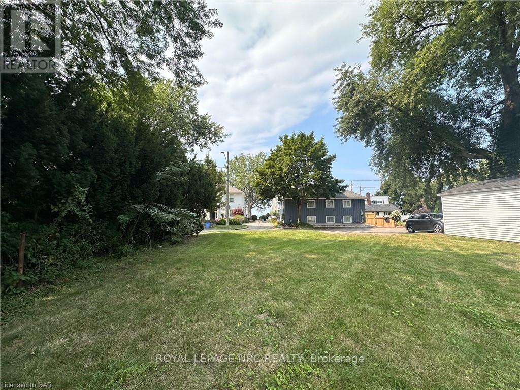 












3 PEEL STREET

,
St. Catharines (Port Dalhousie),







Ontario
L2N5A1

