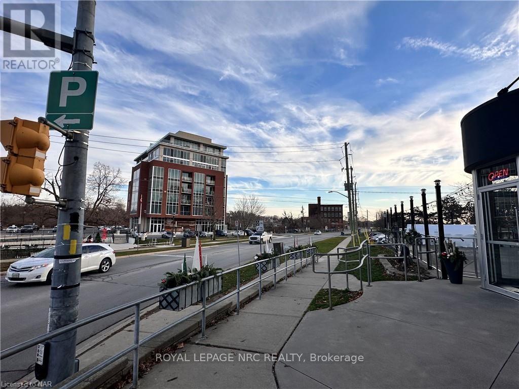 












3 PEEL STREET

,
St. Catharines (Port Dalhousie),







Ontario
L2N5A1

