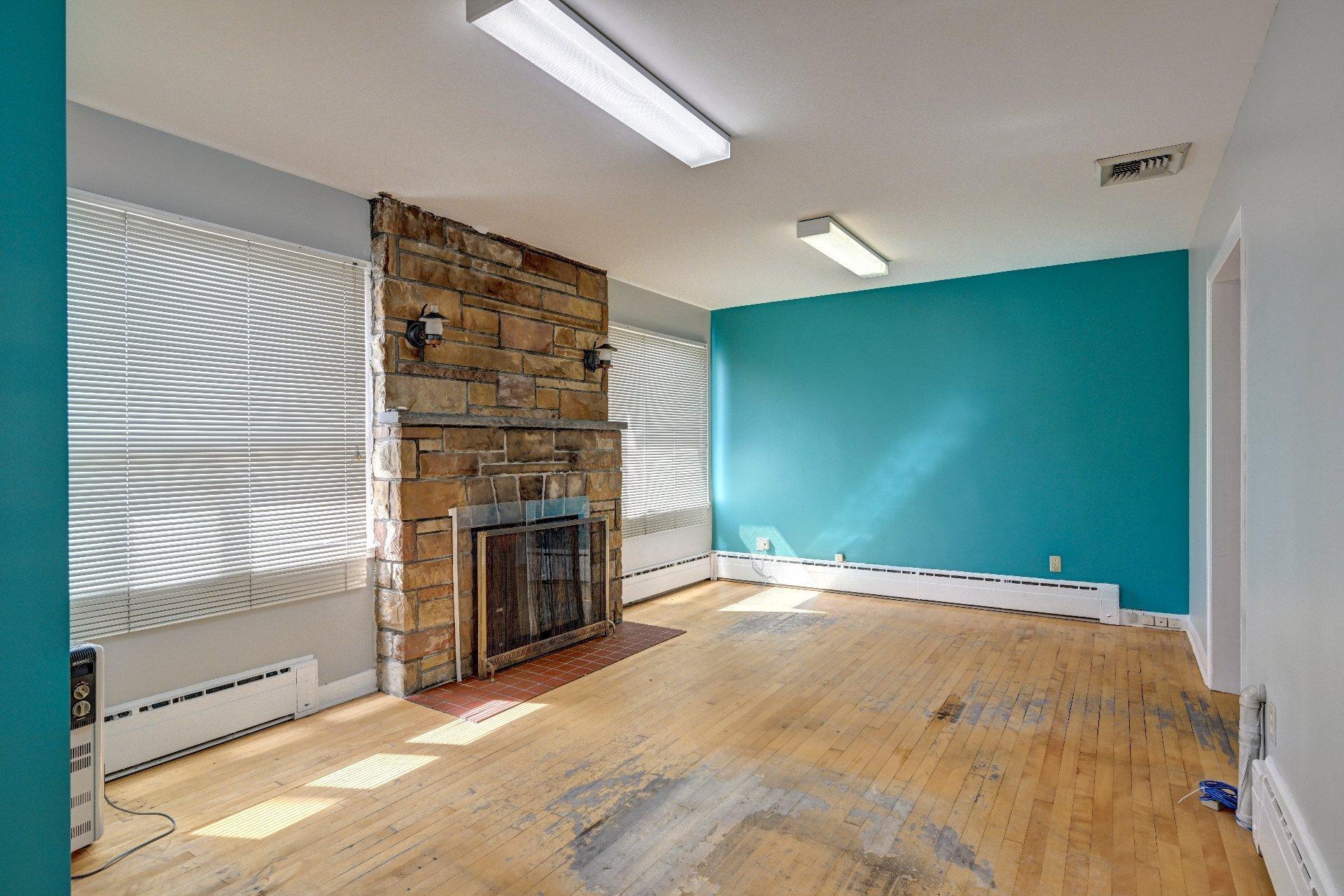 









547

 - 553


Boul. des Laurentides

,
Saint-Jérôme,




QC
J7Z4M4

