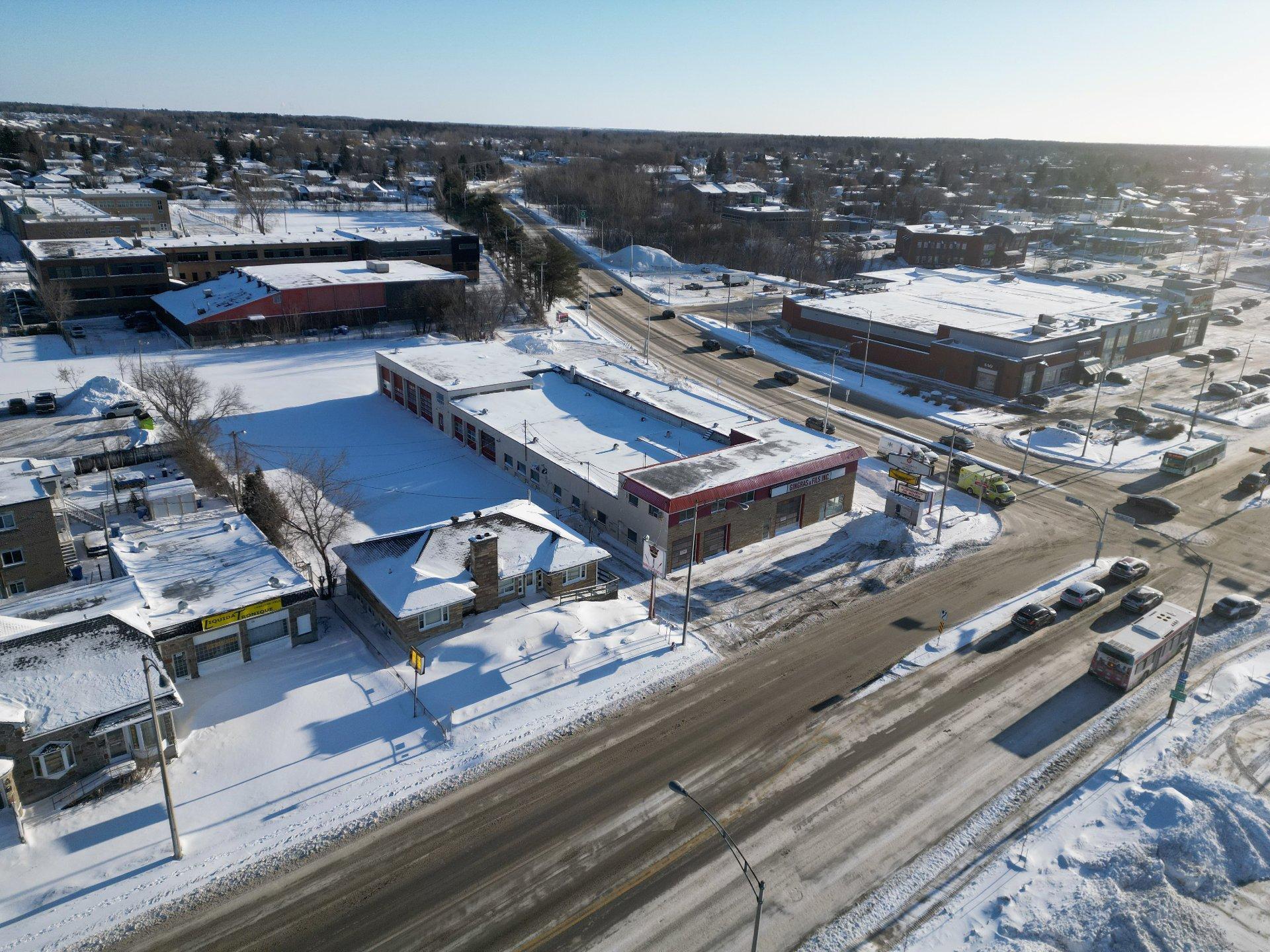 









547

 - 553


Boul. des Laurentides

,
Saint-Jérôme,




QC
J7Z4M4

