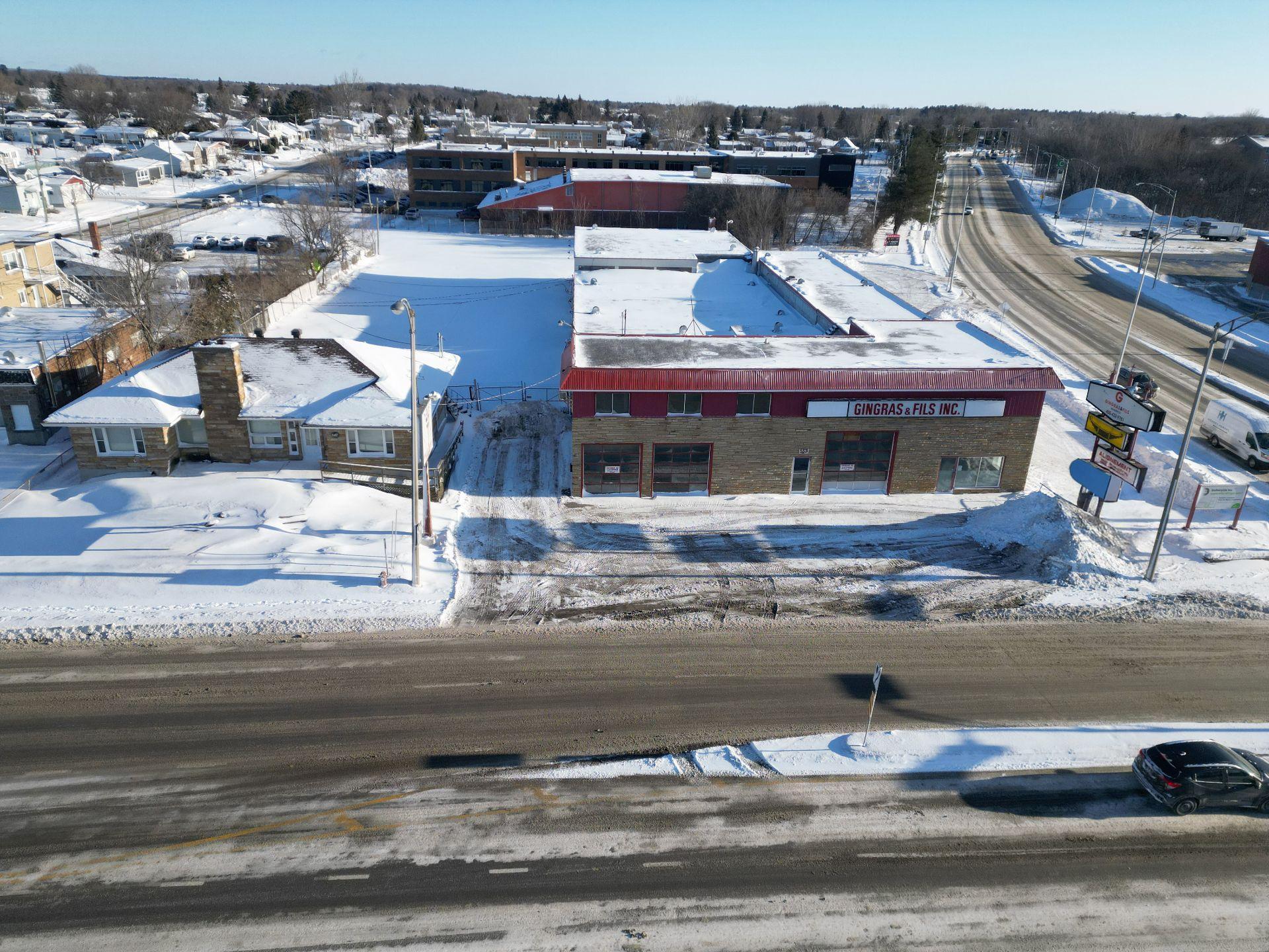 









547

 - 553


Boul. des Laurentides

,
Saint-Jérôme,




QC
J7Z4M4

