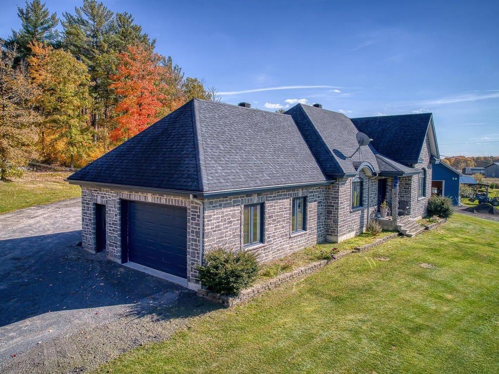 









3630Z


Route du Raccordement-Saint-Pierre

,
Saint-Félix-de-Valois,




QC
J2K2M0

