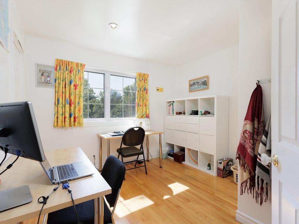 









59


Rue Maryvale

,
Beaconsfield,




QC
H9W3P4

