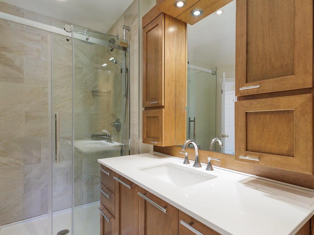 









59


Rue Maryvale

,
Beaconsfield,




QC
H9W3P4

