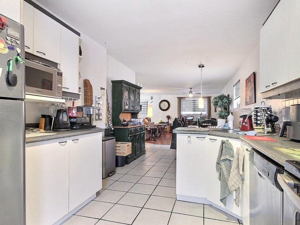 









104


Rue Gaby-Bernier

,
Chambly,




QC
J3L5T6

