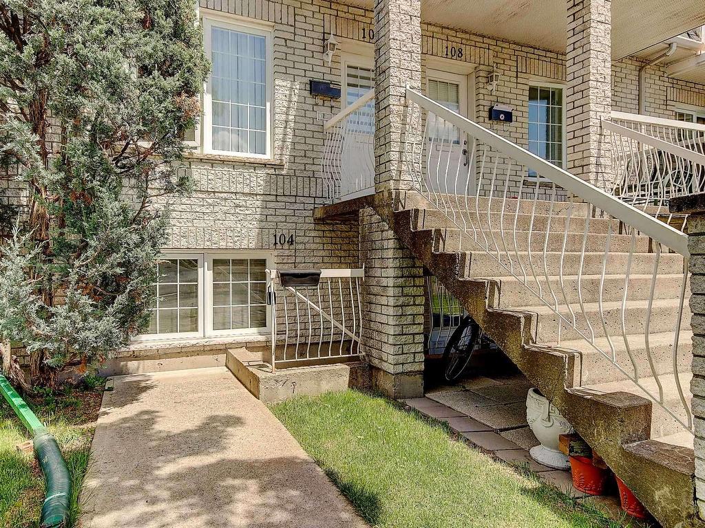 









104


Rue Gaby-Bernier

,
Chambly,




QC
J3L5T6

