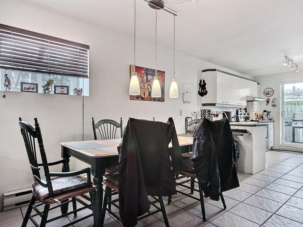 









104


Rue Gaby-Bernier

,
Chambly,




QC
J3L5T6

