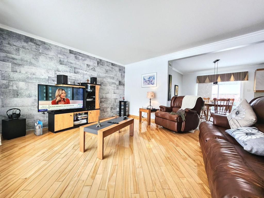 









4882


Rue Oscar-Houde

,
Shawinigan,




QC
G9R1B4

