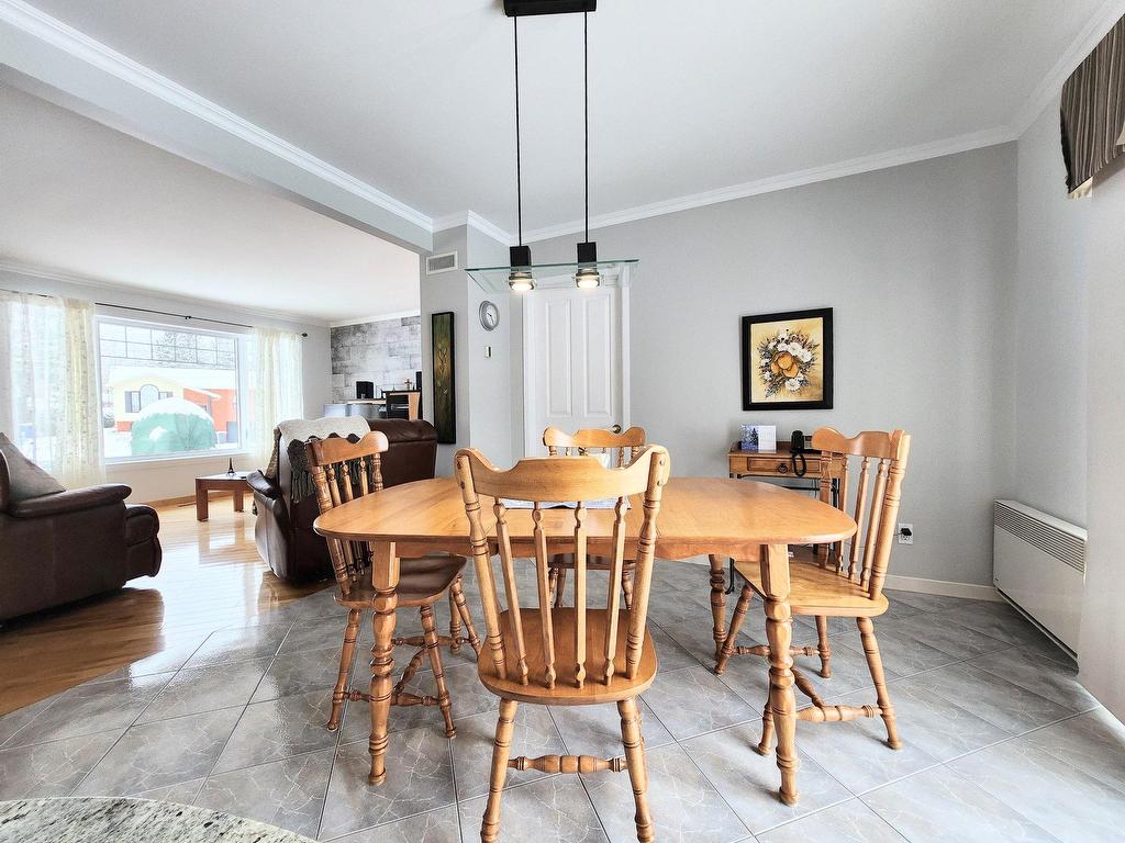 









4882


Rue Oscar-Houde

,
Shawinigan,




QC
G9R1B4


