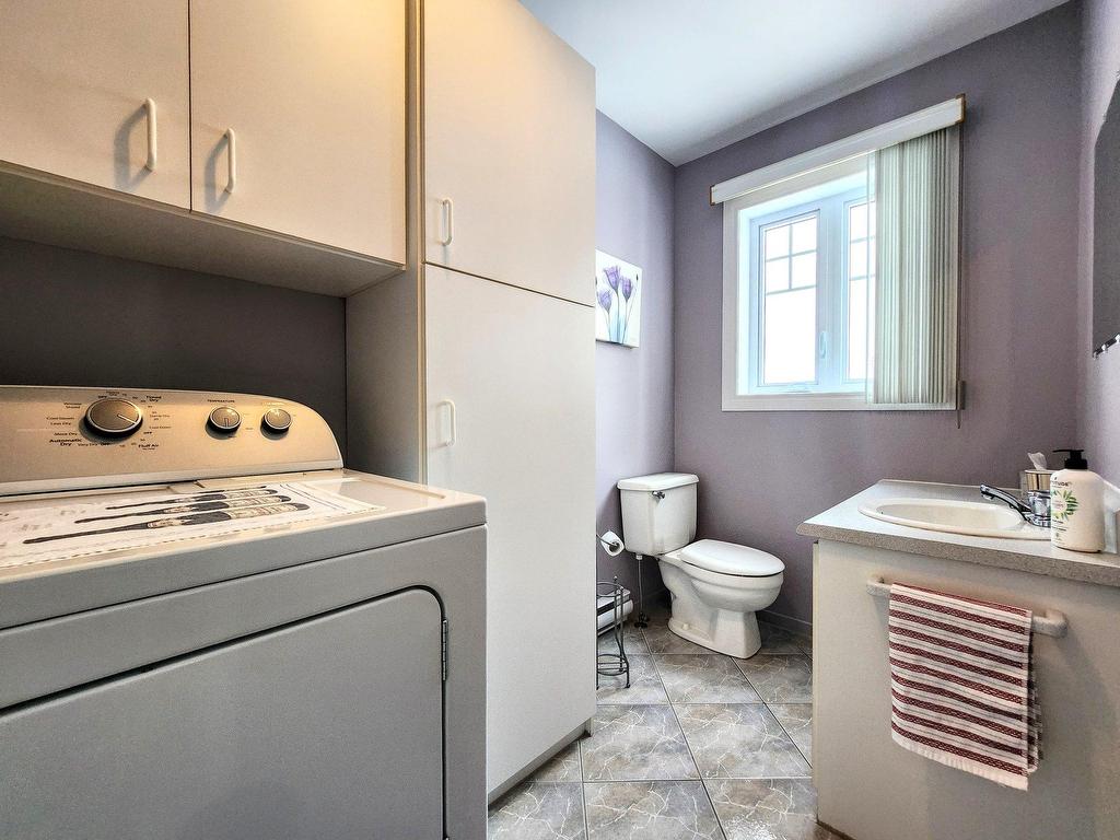









4882


Rue Oscar-Houde

,
Shawinigan,




QC
G9R1B4


