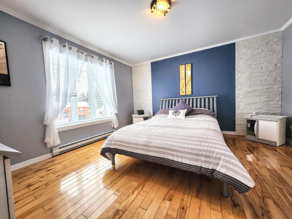 









4882


Rue Oscar-Houde

,
Shawinigan,




QC
G9R1B4

