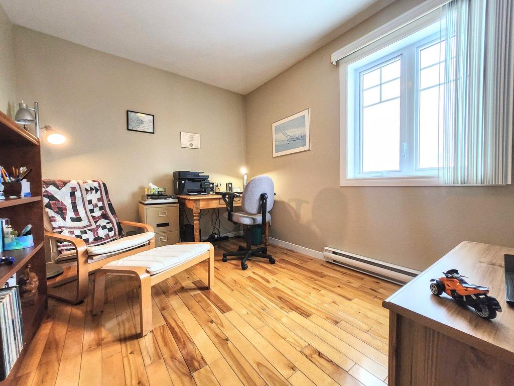 









4882


Rue Oscar-Houde

,
Shawinigan,




QC
G9R1B4

