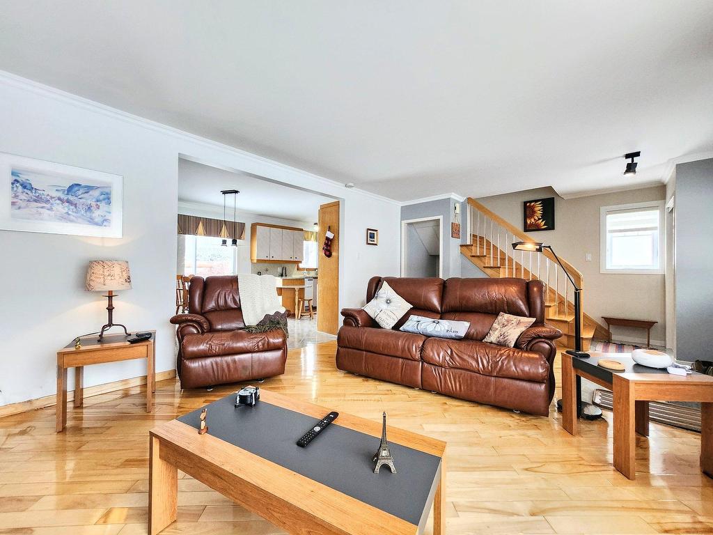 









4882


Rue Oscar-Houde

,
Shawinigan,




QC
G9R1B4

