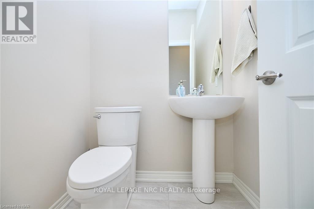 












130 ACACIA ROAD

,
Pelham (Fonthill),




Ontario
L0S1E6

