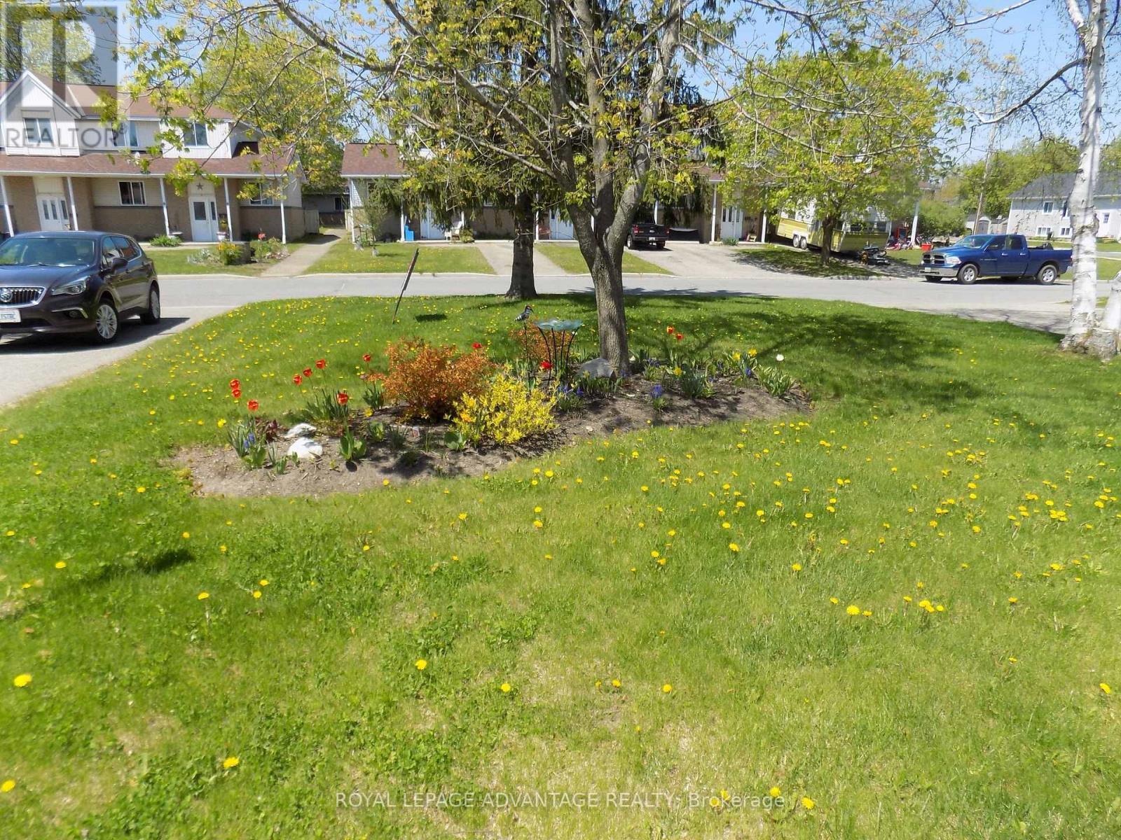 












10 BATHURST ROAD S

,
Perth,




Ontario
K7H3M4

