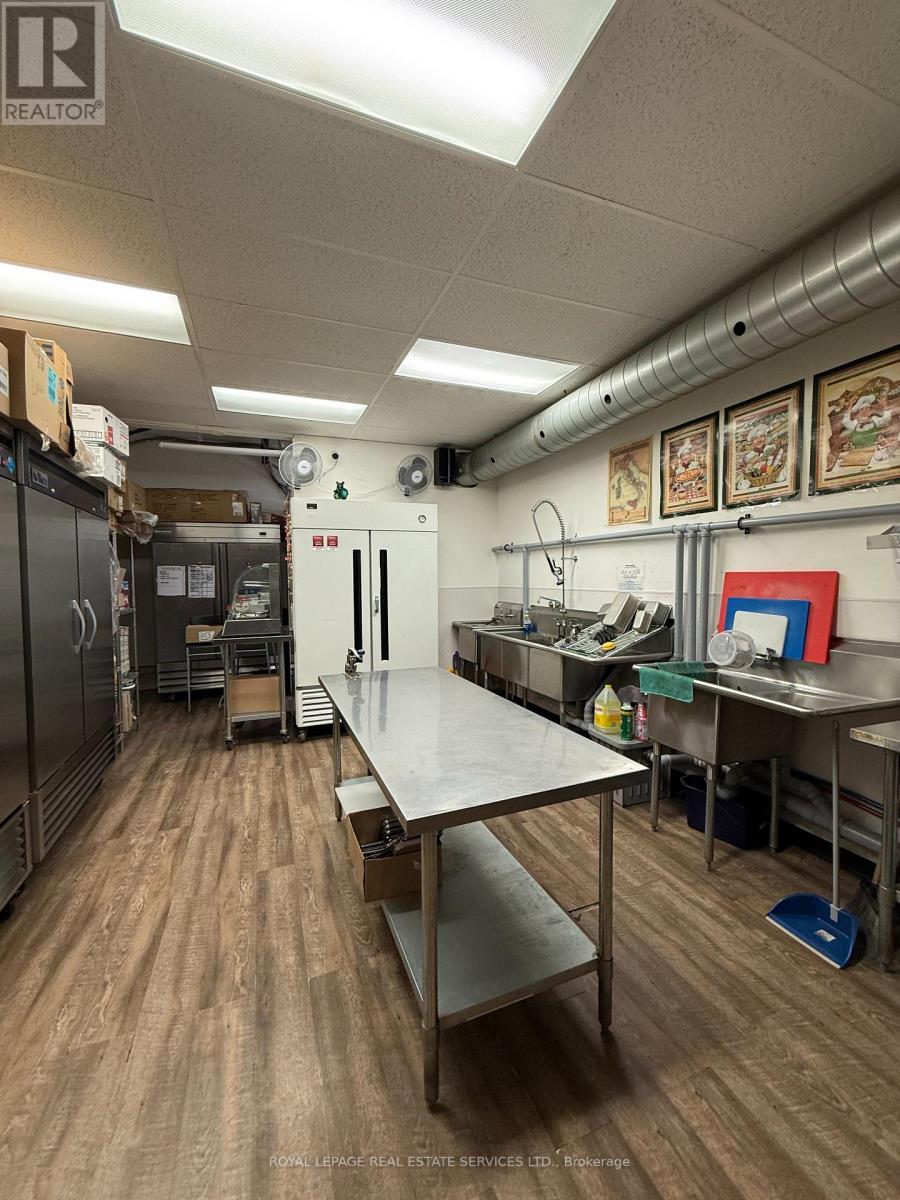 












18 MAIN STREET S

,
Brampton,




Ontario
L5W2C3


