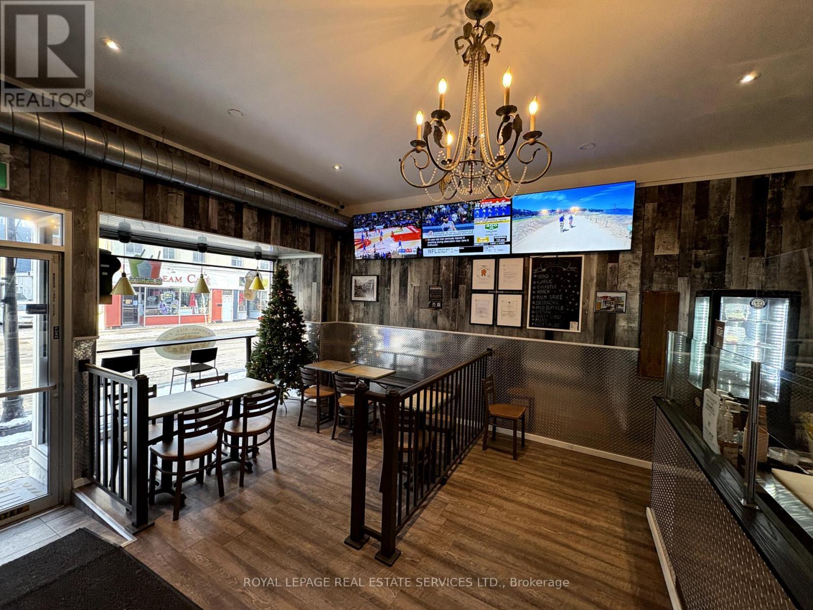 












18 MAIN STREET S

,
Brampton,




Ontario
L5W2C3

