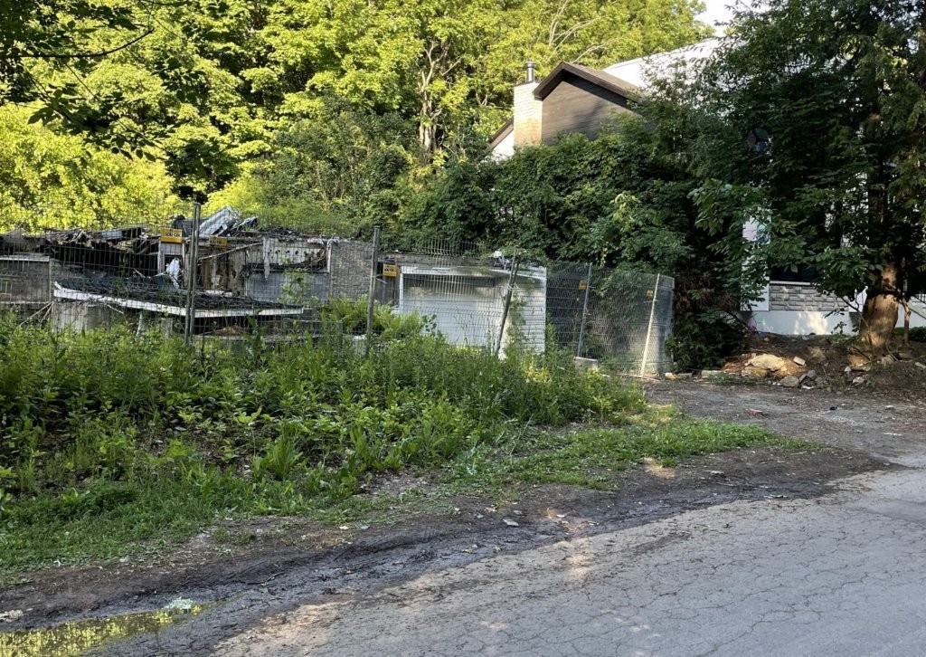 









1241


Rue Chalutier

,
Laval (Fabreville),







QC
H7R4V7

