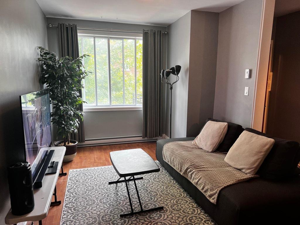 









2644


Rue Hogan

,
Montréal (Ville-Marie),




QC
H2K2T6

