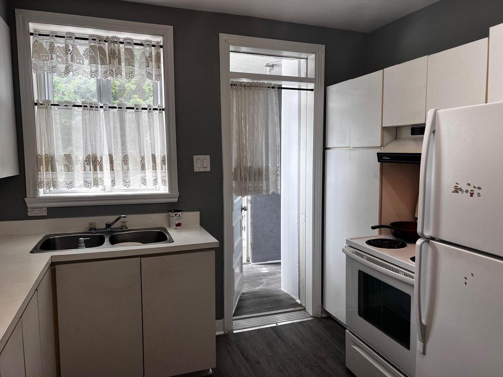 









2644


Rue Hogan

,
Montréal (Ville-Marie),




QC
H2K2T6

