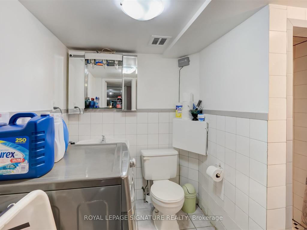 









3142


Dundas

Street West,
Toronto,




ON
M6P 2A1

