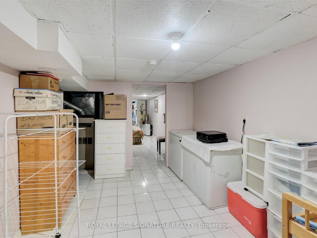









3142


Dundas

Street West,
Toronto,




ON
M6P 2A1

