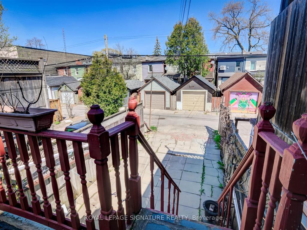 









3142


Dundas

Street West,
Toronto,




ON
M6P 2A1

