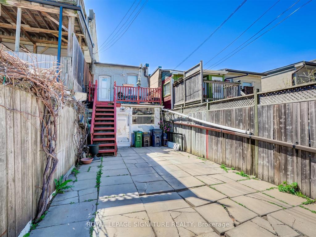 









3142


Dundas

Street West,
Toronto,




ON
M6P 2A1

