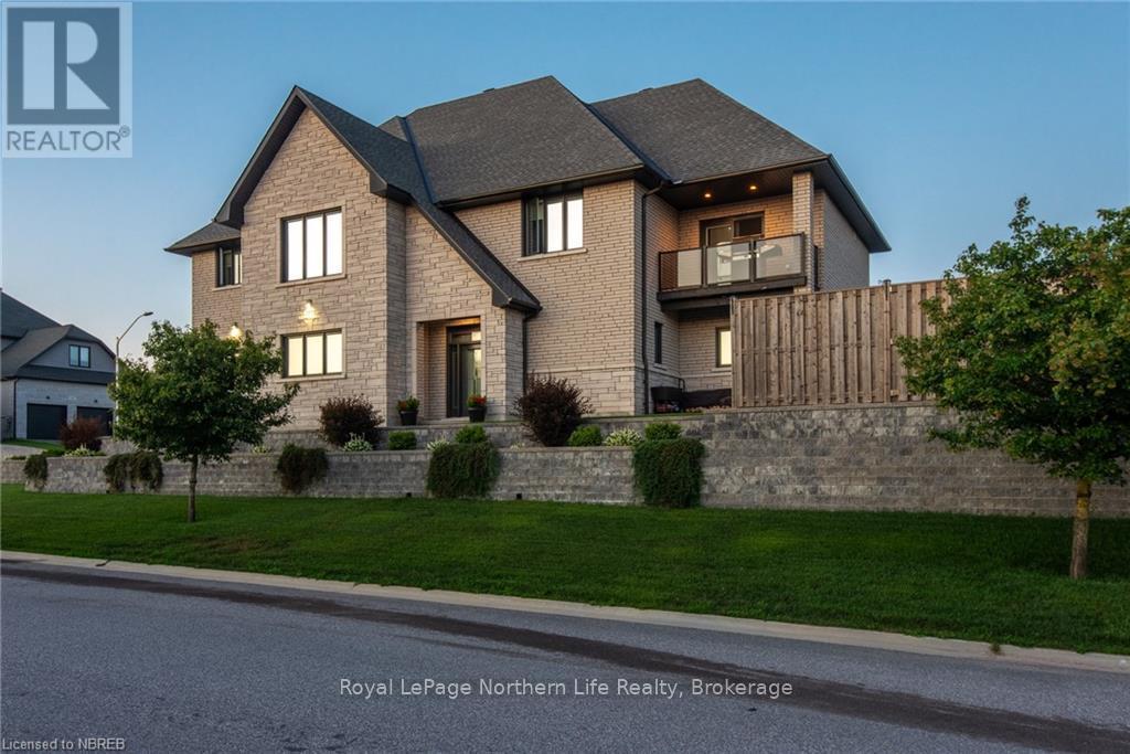 












5 ZEPHYR HEIGHTS

,
North Bay (Airport),




Ontario
P1B8G2


