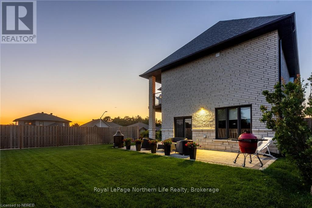 












5 ZEPHYR HEIGHTS

,
North Bay (Airport),




Ontario
P1B8G2

