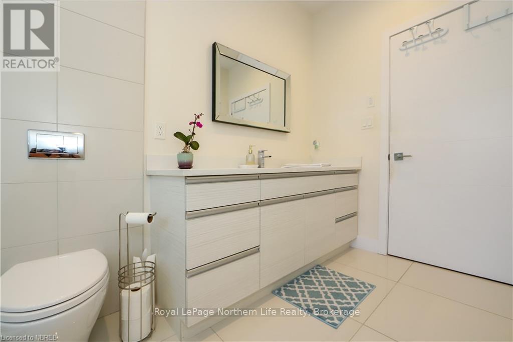 












5 ZEPHYR HEIGHTS

,
North Bay (Airport),




Ontario
P1B8G2

