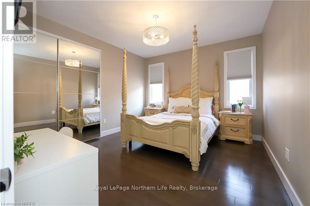 












5 ZEPHYR HEIGHTS

,
North Bay (Airport),




Ontario
P1B8G2

