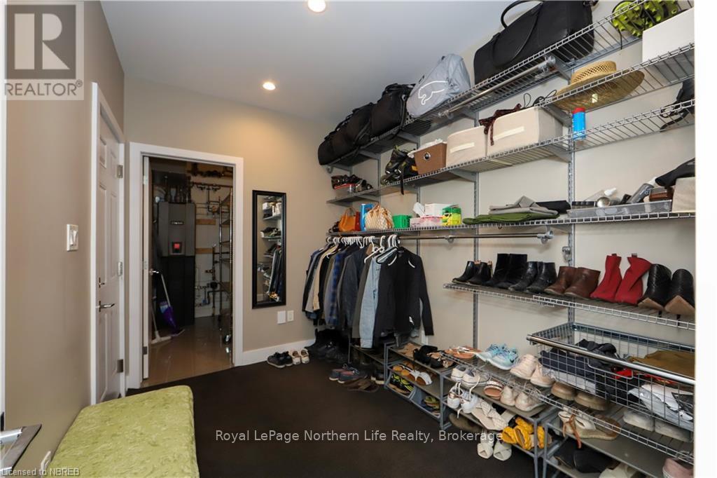 












5 ZEPHYR HEIGHTS

,
North Bay (Airport),




Ontario
P1B8G2

