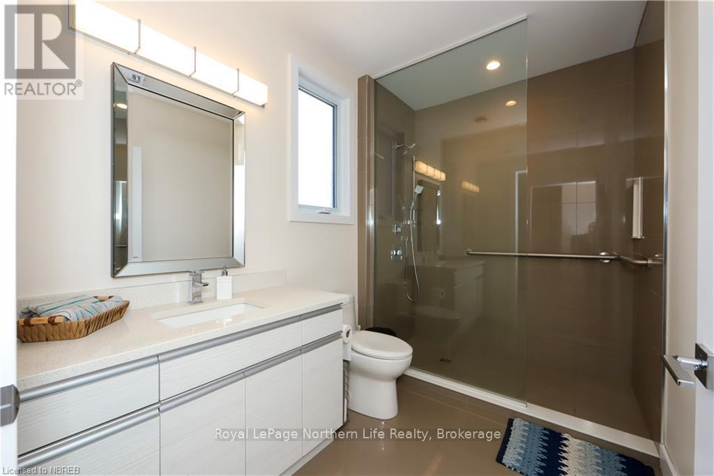 












5 ZEPHYR HEIGHTS

,
North Bay (Airport),




Ontario
P1B8G2


