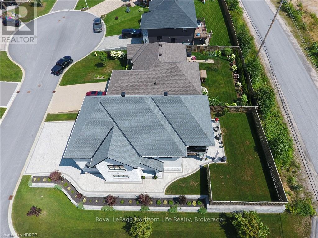 












5 ZEPHYR HEIGHTS

,
North Bay (Airport),




Ontario
P1B8G2

