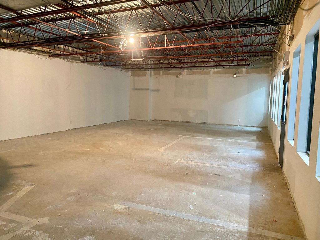 









72


Rue de la Gare

, 206,
Saint-Jérôme,




QC
J7Z2B8

