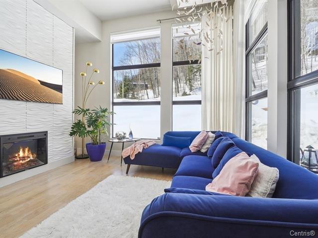 









4109


Rue de la Paroi

,
Sainte-Adèle,




QC
J8B0E7

