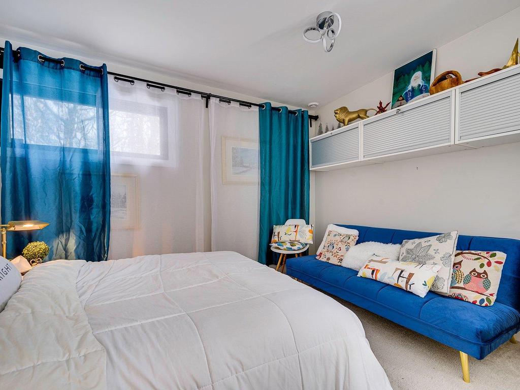 









4109


Rue de la Paroi

,
Sainte-Adèle,




QC
J8B0E7

