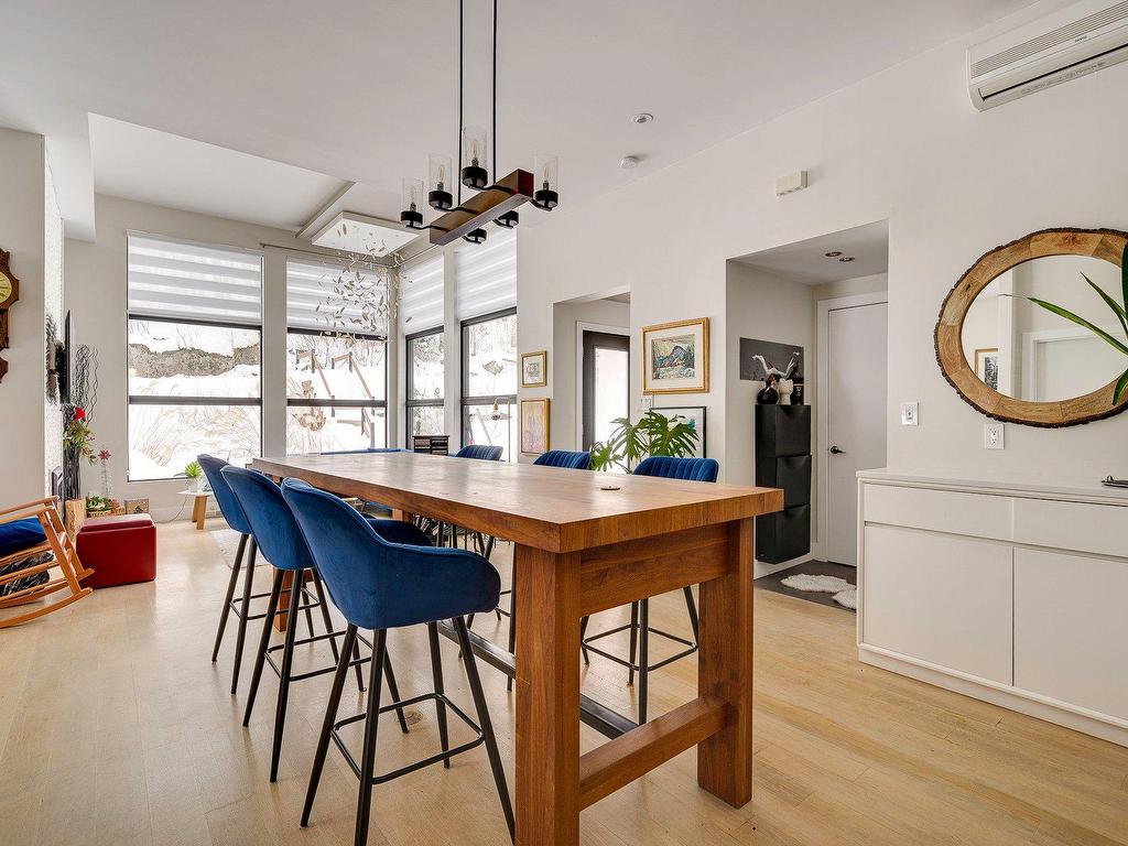 









4109


Rue de la Paroi

,
Sainte-Adèle,




QC
J8B0E7


