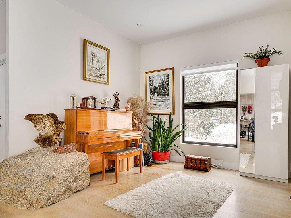 









4109


Rue de la Paroi

,
Sainte-Adèle,




QC
J8B0E7

