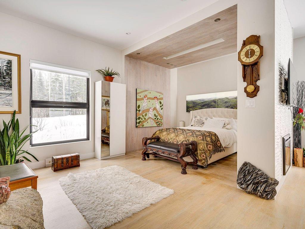 









4109


Rue de la Paroi

,
Sainte-Adèle,




QC
J8B0E7

