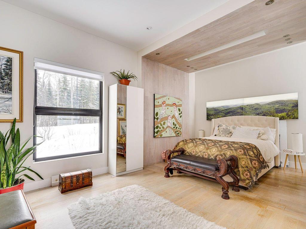 









4109


Rue de la Paroi

,
Sainte-Adèle,




QC
J8B0E7


