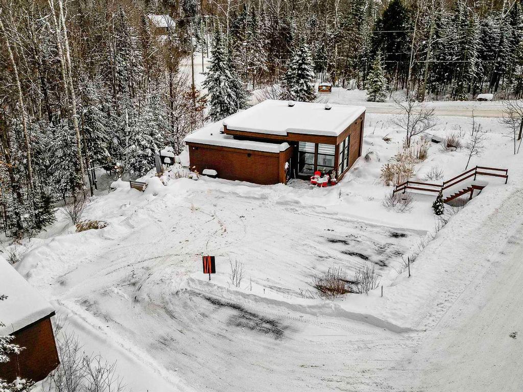 









4109


Rue de la Paroi

,
Sainte-Adèle,




QC
J8B0E7

