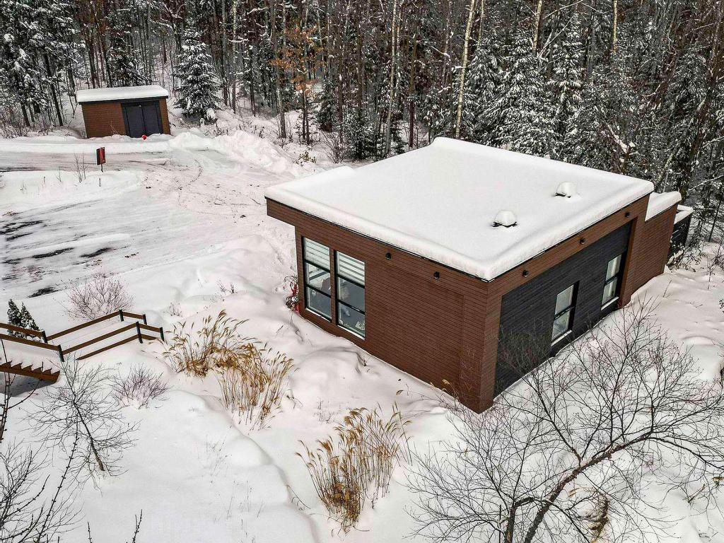 









4109


Rue de la Paroi

,
Sainte-Adèle,




QC
J8B0E7

