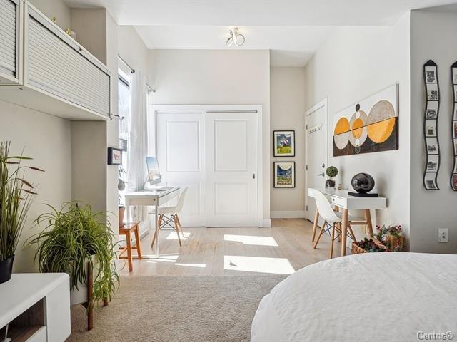 









4109


Rue de la Paroi

,
Sainte-Adèle,




QC
J8B0E7

