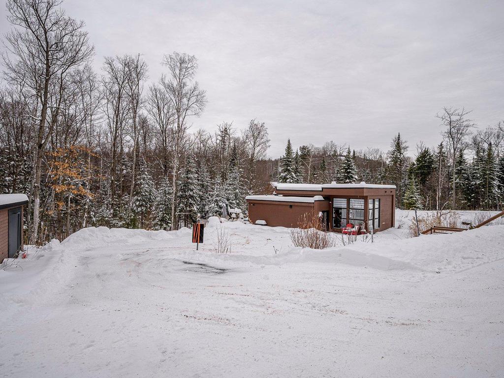 









4109


Rue de la Paroi

,
Sainte-Adèle,




QC
J8B0E7


