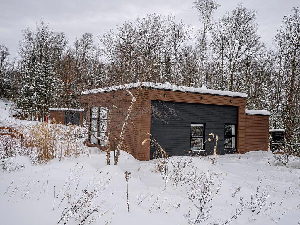 









4109


Rue de la Paroi

,
Sainte-Adèle,




QC
J8B0E7

