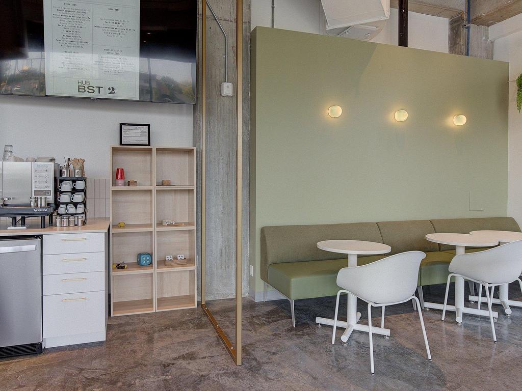 









2


Boul. du Curé-Labelle

, 202B,
Sainte-Thérèse,




QC
J7E2W9

