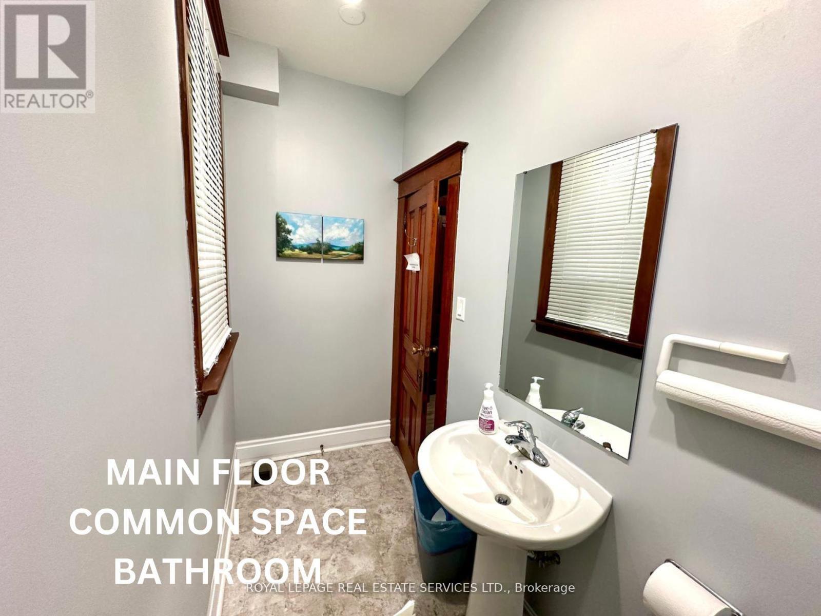 












3RD FL - 268 MAIN STREET N

,
Brampton,




Ontario
L6V1P5

